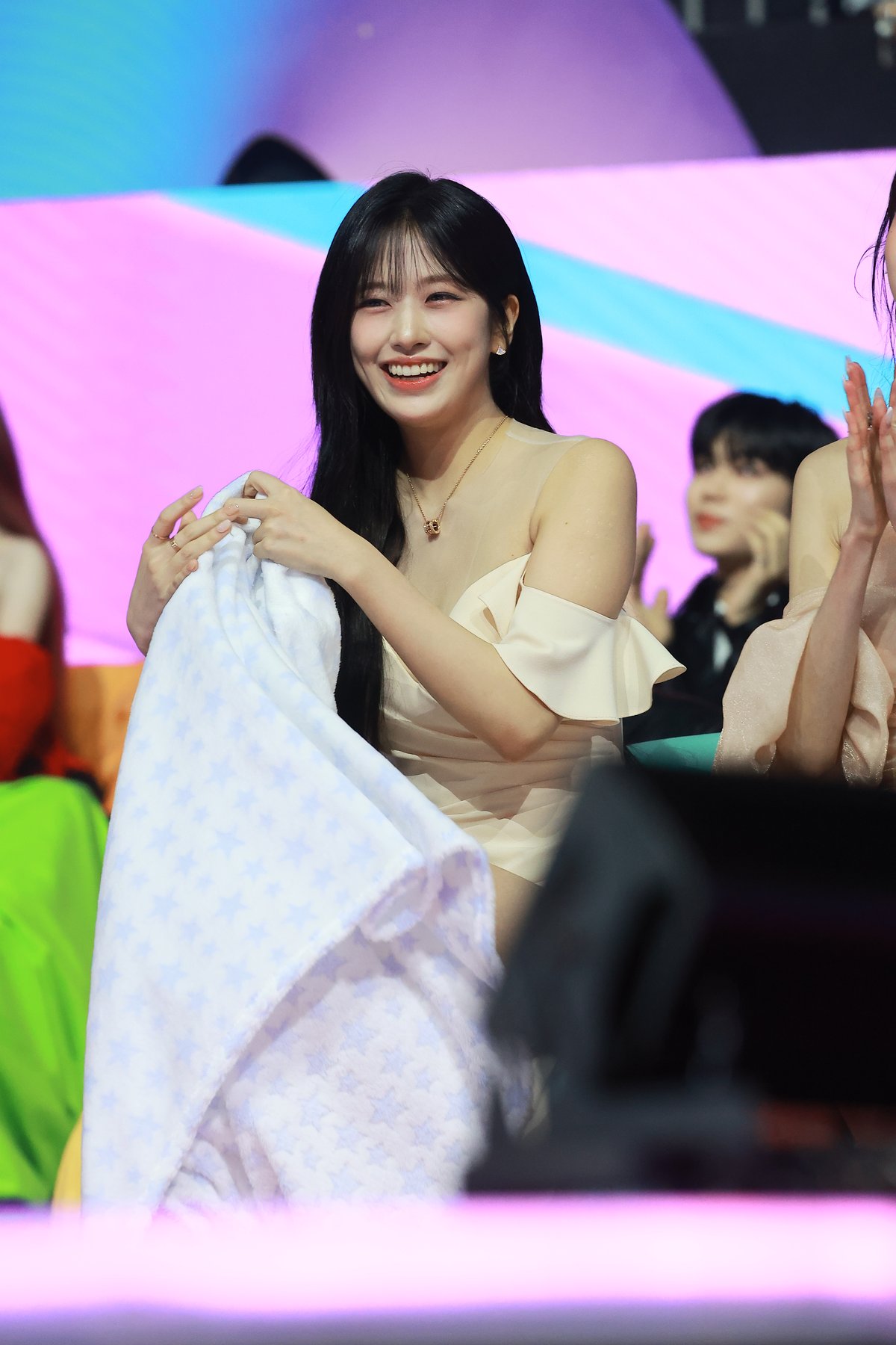 【데이터】 안유진 24.11.30 / 23.12.02 / 22.06.18_70.9G 미리보기 5