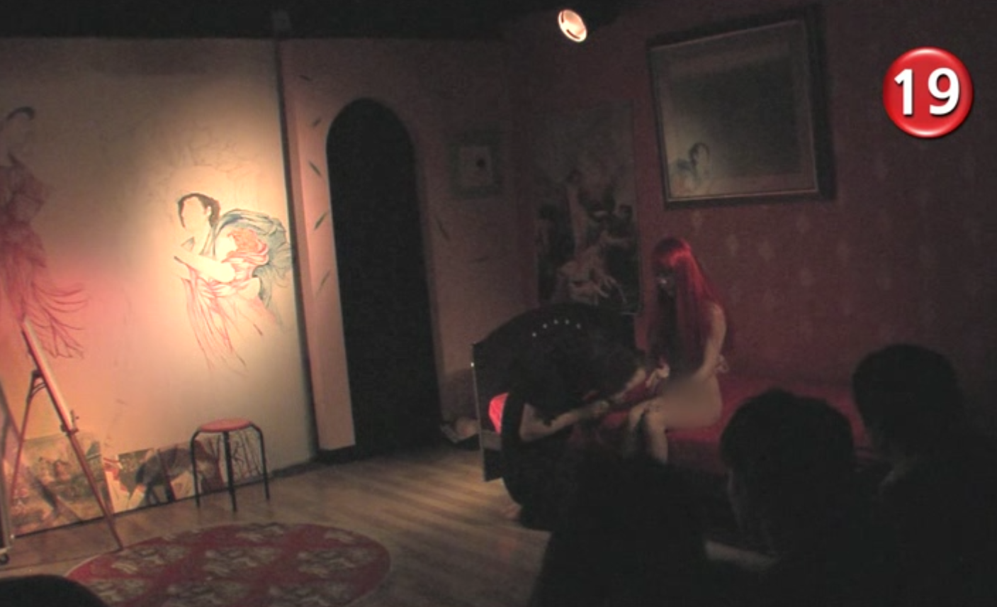 예전.논란의 누드연극 : 빨강머리 미리보기 9