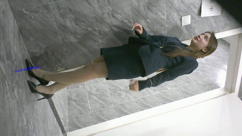 25년 신작장실 : 근무복예쁜이/바깥외모체크 존예녀들모음 4V 미리보기 1