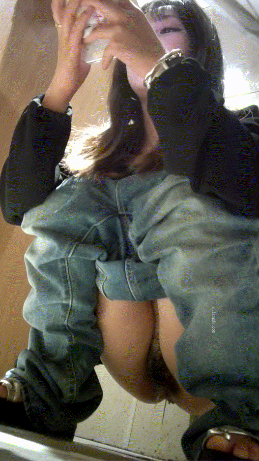 신작 화장실 : 롱원피스 올탈녀/하이힐 구토녀 /존예이쁜애들 보지샷 ★ [스샷필] 미리보기 21