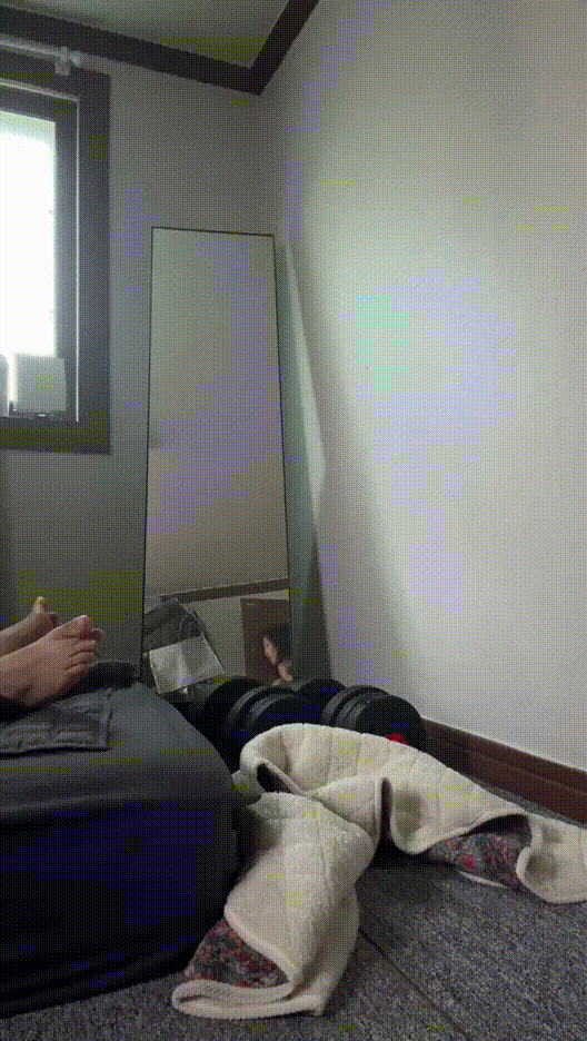 펜디걸 ★ 아프리카 남친 옥탑자취방 [꼭노/보지자국/물구나무서기] 25.11.26 오늘자 정지방송 미리보기 14