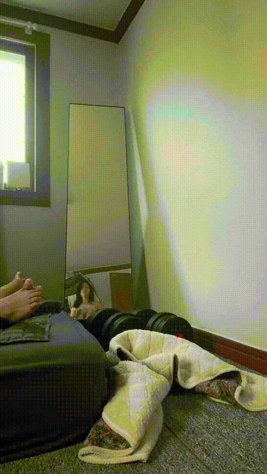 펜디걸 ★ 아프리카 남친 옥탑자취방 [꼭노/보지자국/물구나무서기] 25.11.26 오늘자 정지방송 미리보기 15