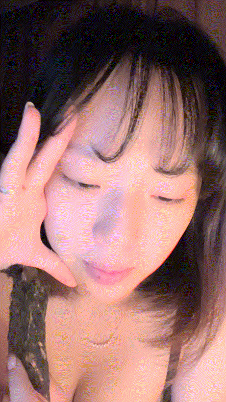 로즈 김지린_야식 김먹방+노출 300개 팬방 2V 미리보기 5