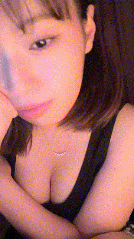 로즈 김지린_야식 김먹방+노출 300개 팬방 2V 미리보기 6