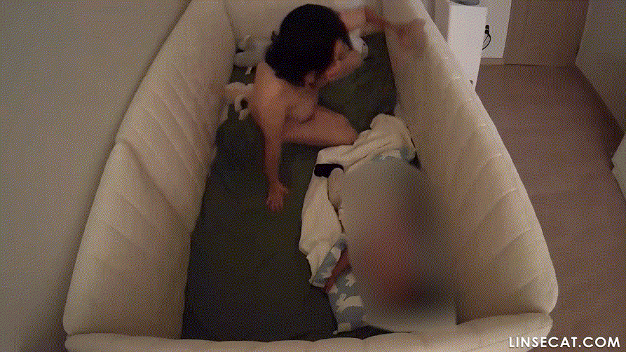 IP신작 ✨ 가정집 해킹 [부부섹스/탈의/자위/임산부] 미리보기 3