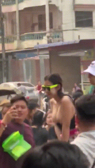 혼돈의 카오스ㅋ [5탄] ☆ 255V [야외노출/소변/야외섹스 등] ㅋㅋㅋ시리즈 미리보기 33