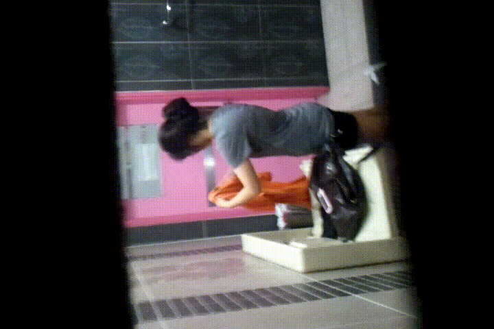 ✨빨간벽화장실_유리틈새 몰래촬영 14V [얼공] 미리보기 19