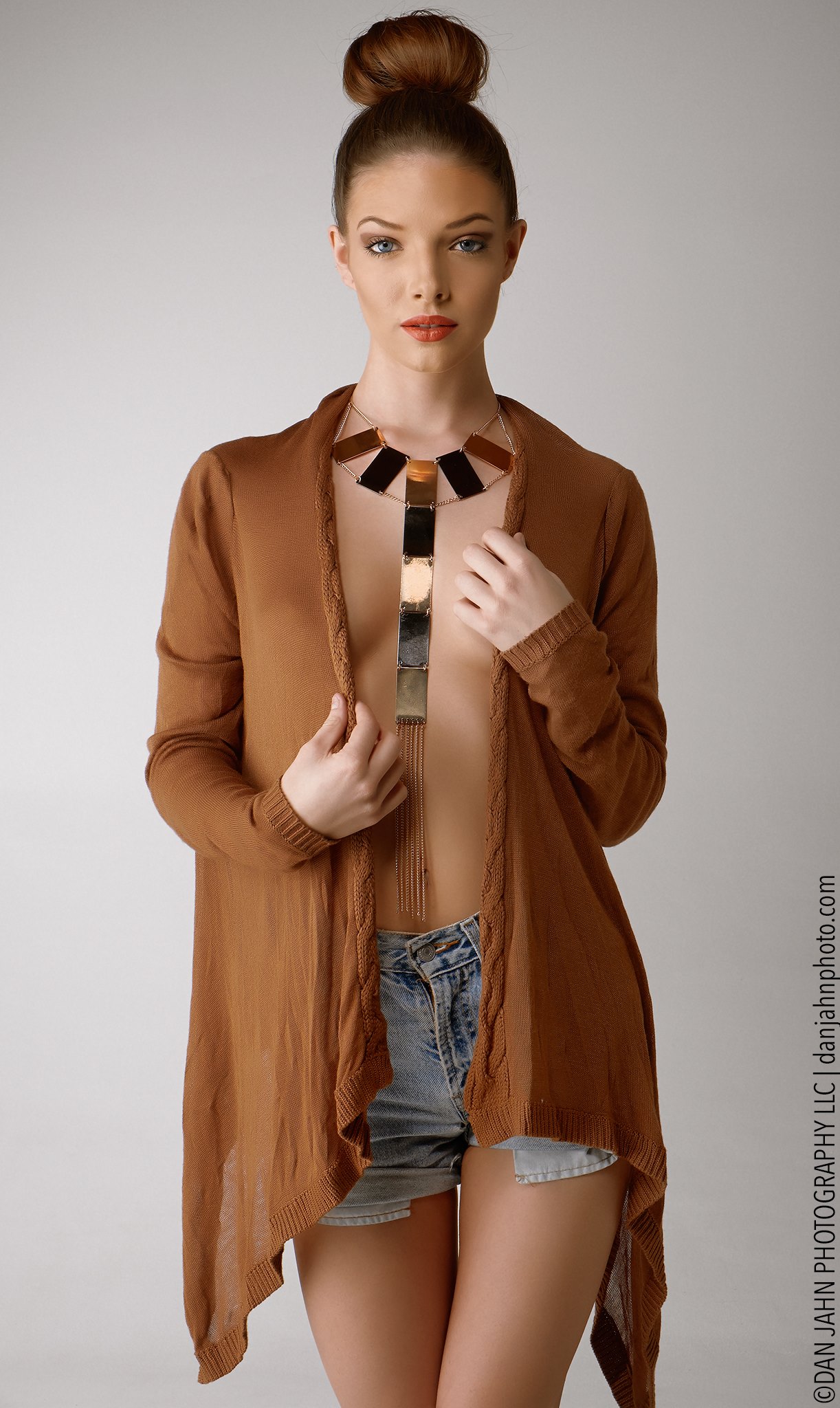 [GirlsDoPorn] Ariel Thompson 모델하기 전 과거 포르노 출연작 미리보기 4