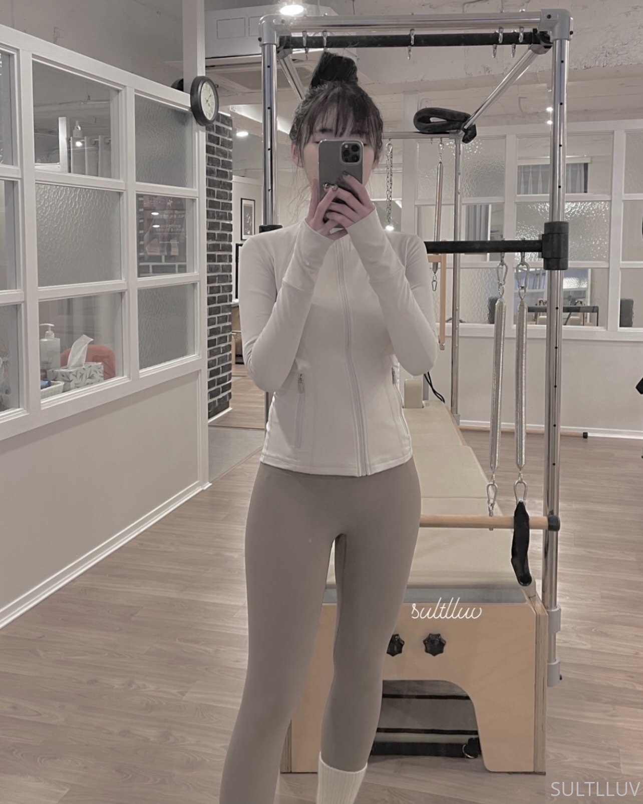 필라테스녀 mochi 온리팬스 [유료 스왑영상_합본+사진] 미리보기 24