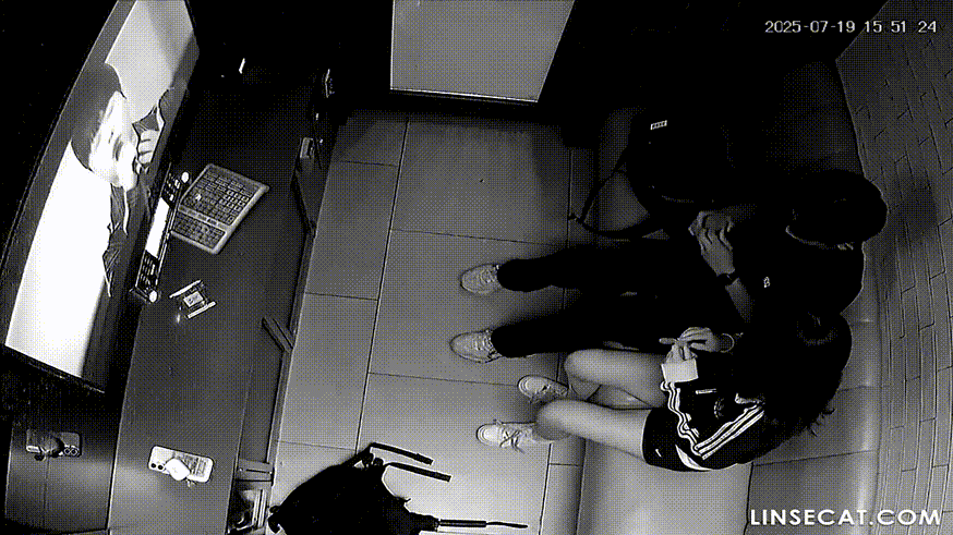 IP신작 ✨코인노래방_2커플 연속/생리중 여친 미리보기 1