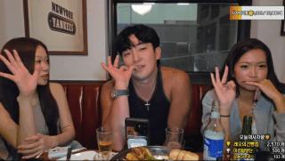 레오 [야킹] 25.10.25 외국좀 살다온 오프마인드 친자매 2대1 남자빨기