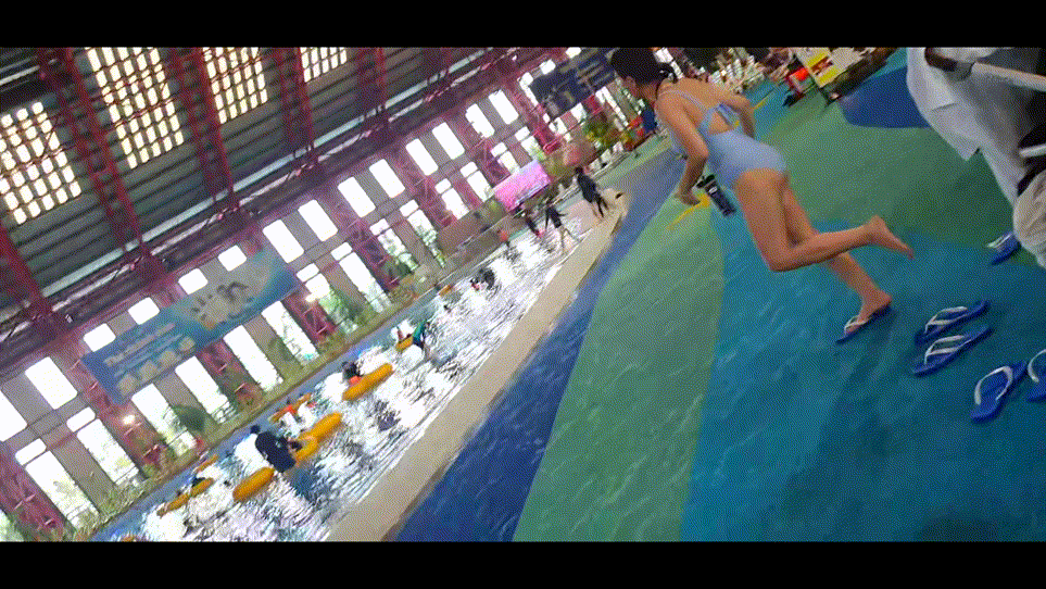 신작 ✨워터파크 어린여자+외국녀 수영복몰카 2V 미리보기 11