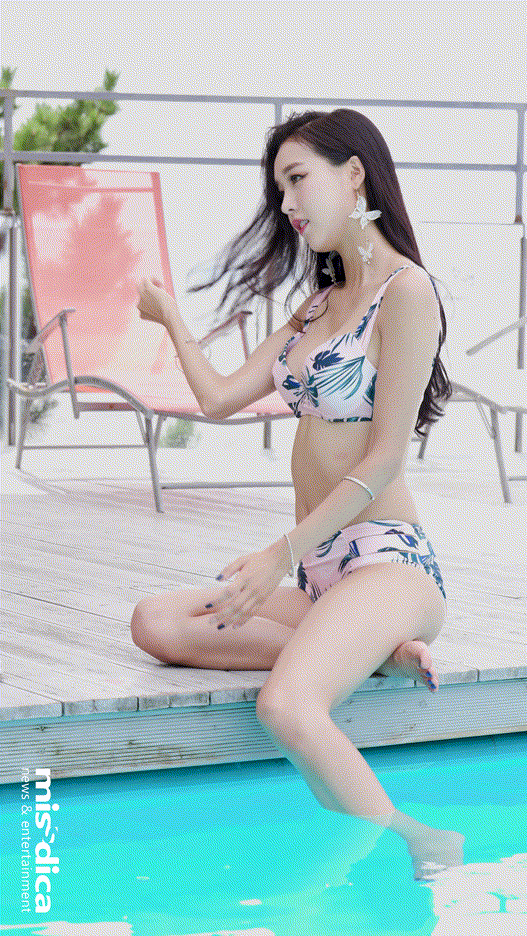 Bikini on the Beach 김가온 Kim Gaon 비키니화보 중 꼭지노출_시간표기 미리보기 3