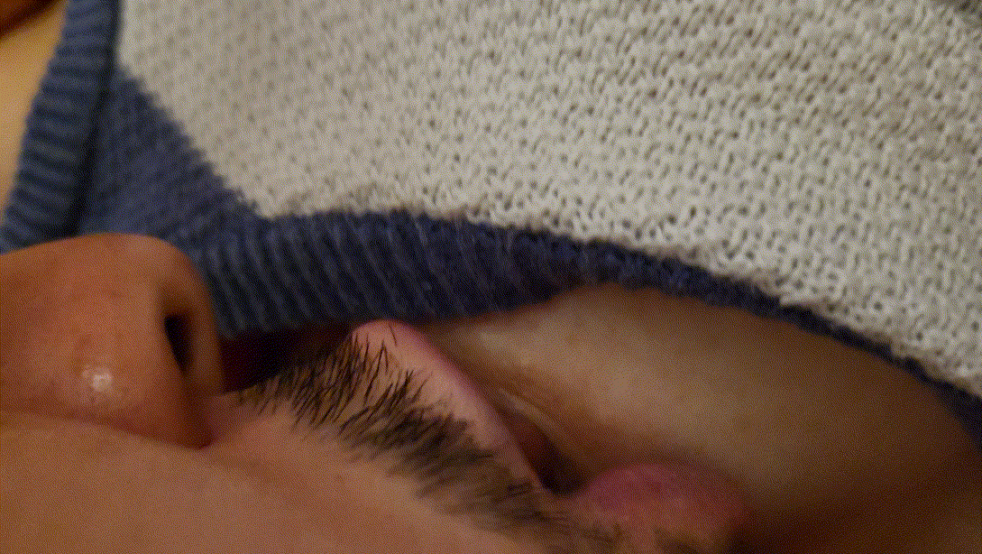 [직촬.고화질] 어린여친 참젖빨림_수염남 미리보기 1