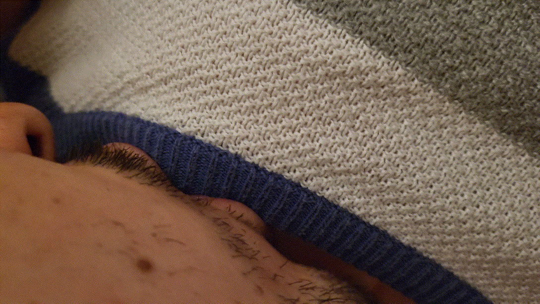 [직촬.고화질] 어린여친 참젖빨림_수염남 미리보기 3