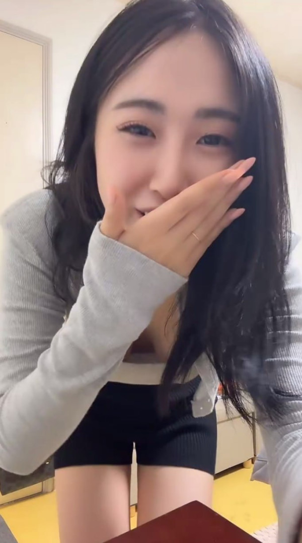 틱톡 퓨퓨.김수현 ☆ 유료라방 27V [5시간05분] 4.91G 미리보기 16