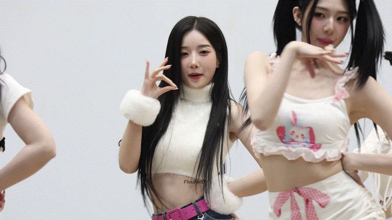 25.12.06 트리플에스 팬사인회 혜린 ☺️꼭지☺️ 윤곽 미리보기 2