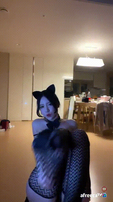 노팬티 엉덩이녀 "아이니쥬" 영정/치마보지쪽 젖음+추가방송 34V_14.3G 미리보기 6