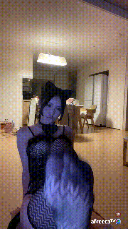 노팬티 엉덩이녀 "아이니쥬" 영정/치마보지쪽 젖음+추가방송 34V_14.3G 미리보기 12