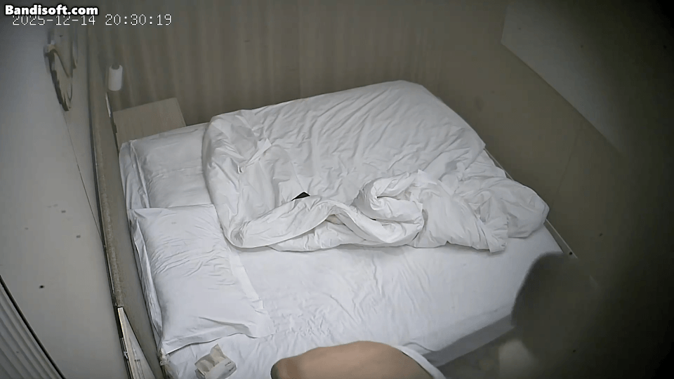 커뮤니티 1위작_모텔IP : 와꾸좋은 커플+할배조건 7V [25.12.03~14] 소리有 미리보기 3