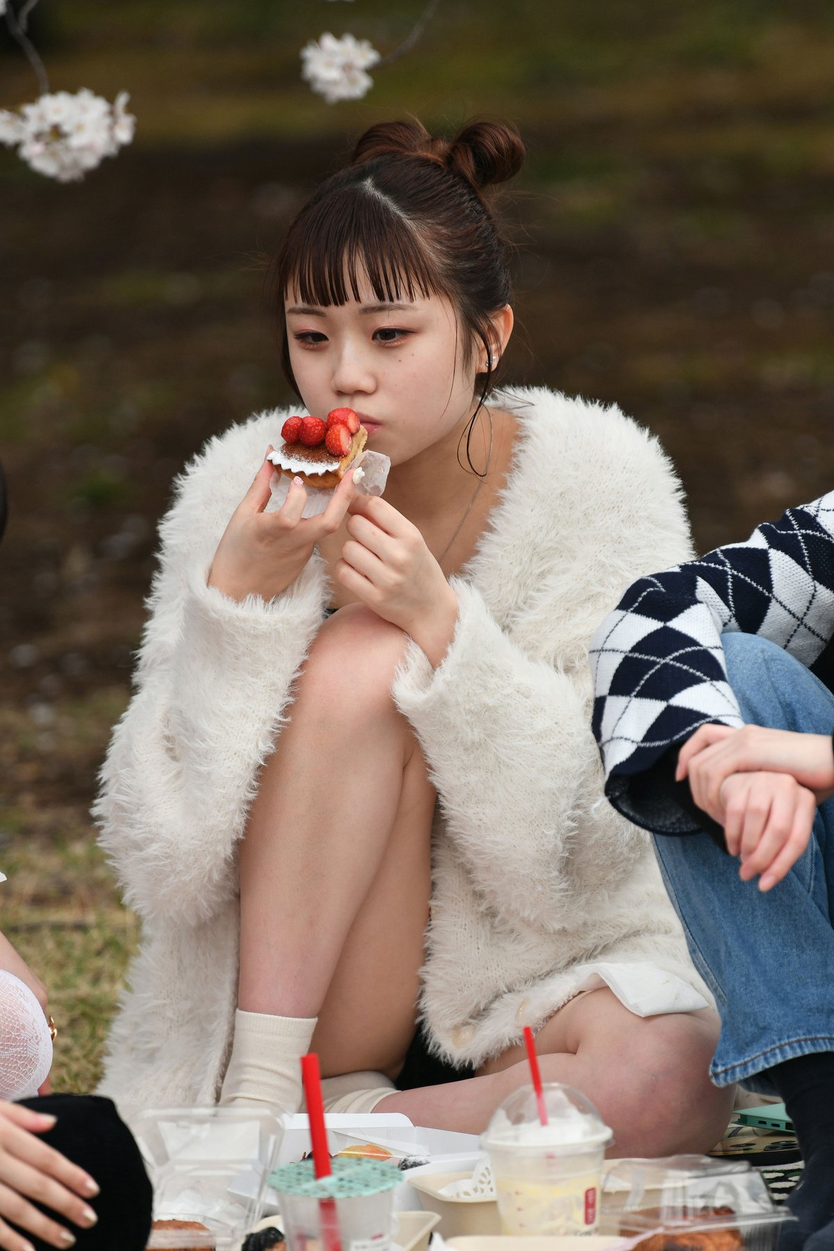 ⚡️꽃놀이⚡️몰래촬영 (2022-2023) 24V+4800P_9.75G 미리보기 4