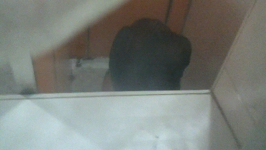 ✨찢어진 방충망 사이로 촬영 2V 미리보기 2