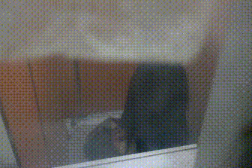 ✨찢어진 방충망 사이로 촬영 2V 미리보기 6