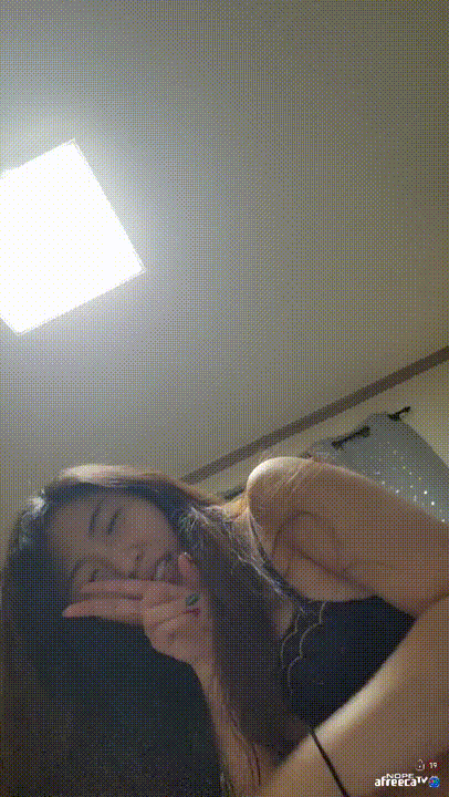 으나쿵_아프리카 뱃살녀. 옷갈아입다 흑두~꼭지노출 미리보기 3