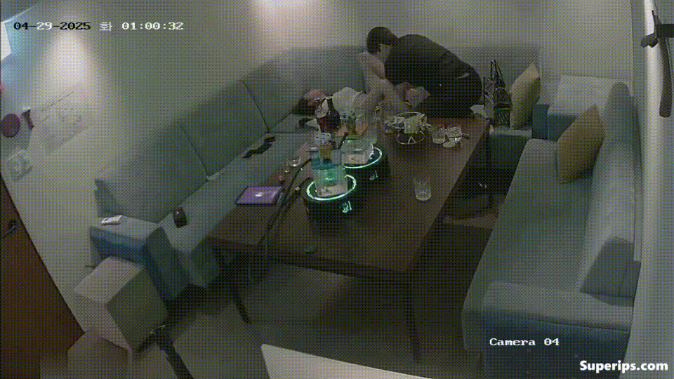 IP신작 ✨25년작_헬창남 노래방 룸섹스 미리보기 3