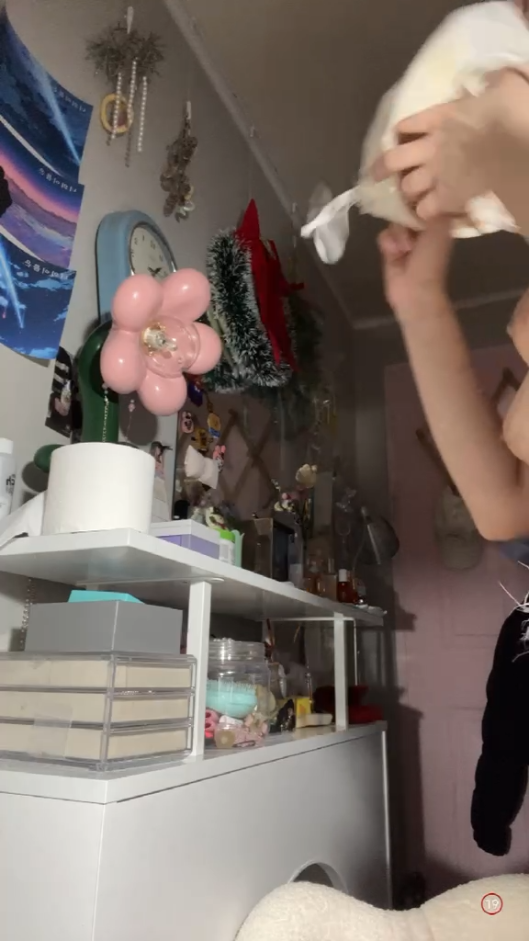 신입BJ 꼭지노출 실수 [옷갈아입다 거유꼭지] 미리보기 7