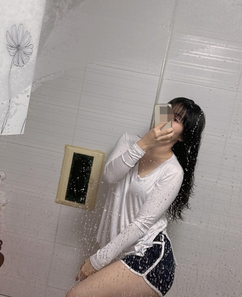 민영님 _인스타녀 과거 들추기 2V.14P 미리보기 7