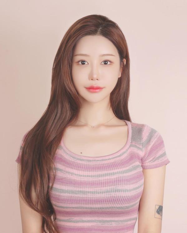 여자보다 예쁜 eemiim "이민" [★완트시점★] 56V+266P 미리보기 8