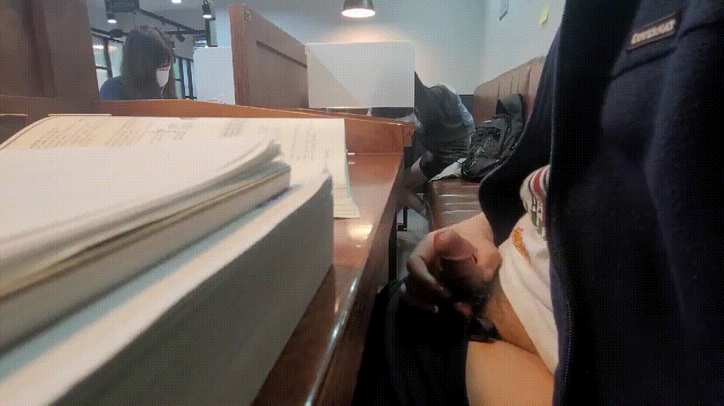 독서실에서 콘돔끼고 딸치는놈 [독서실.학원.버스] 혐 미리보기 8