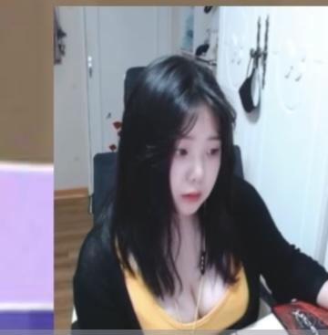 현 숲 육덕 bj 신입 시절 비번방 후 노출 2V 및 자위 (증거/셀카포함) 미리보기 5