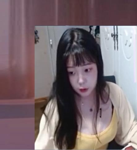 현 숲 육덕 bj 신입 시절 비번방 후 노출 2V 및 자위 (증거/셀카포함) 미리보기 3