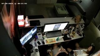 IP 마사지업소 실장_아가씨와 손님 없을때 카운터에서 급섹