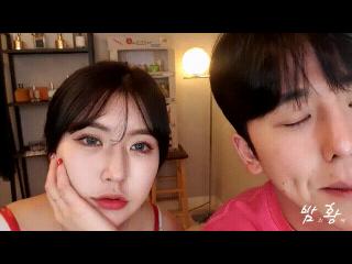 준빈 ☆ 존예 실제 모유나오는 미친가슴 게스트 팬방