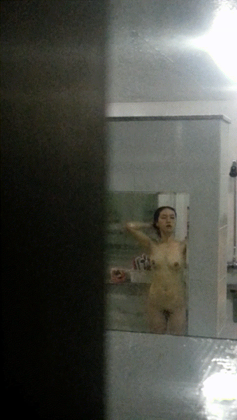 수영장 샤워실 [한국작]