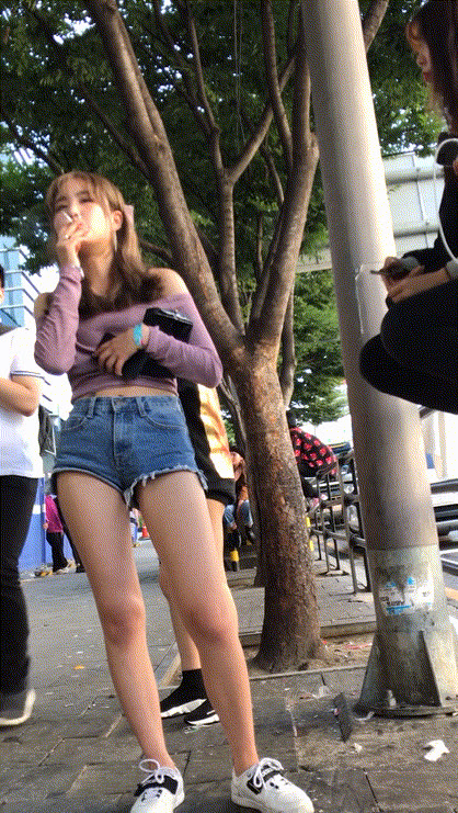 길거리_흰원피스 / 청핫팬츠 / 의자 허벅지 _3개작