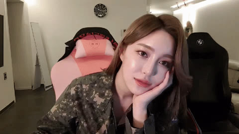 호야_역대급 존예녀 [전투복게스트] 2개작