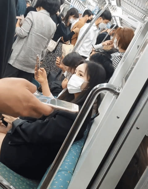 지하철가슴 후속작_업스