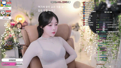 아윤_25.02.05 오늘자 [엉덩이골] 최초공개