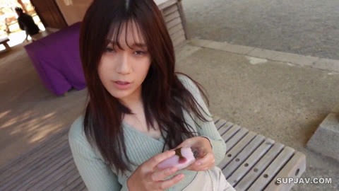 [일본] 엄청난 활어인 슬렌더미녀에게 야외펠라받고 질 안에 사정해보자