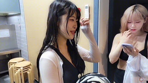 카라콩_풀빌라 비키니파티 2명