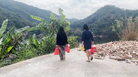 【cikaimoon】 25.07 신작_독거노인 손녀딸뻘 2명 다벗고 밥해주기? 2V