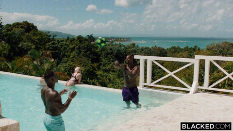 Blacked 25.07.22 [신작] Audrey reid 대물흑형과 2대1 와이프대여