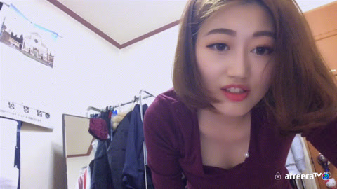 아프리카_단발녀 춤추다 필받고 옷내리고 댄스