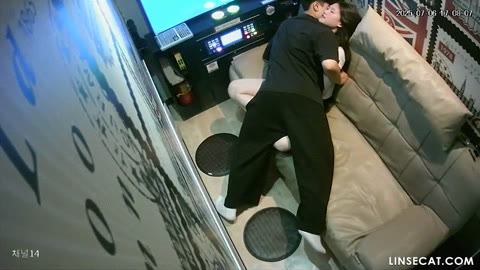 신작IP ✨ 노래방.여친 발냄새에 흥분_시오후키