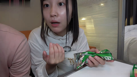 FC2-PPV-2317754 애기같은女