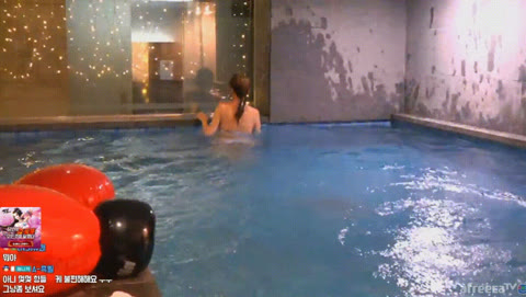 아프리카 이아린_수영장/방송 꼭지노출 모음 [2개작]